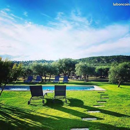 Bed and Breakfast La Bergerie De Cigalon Мур'є Номер фото